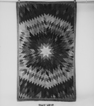 Hooked rug | Historic New England