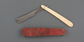 Straight Razor | Historic New England